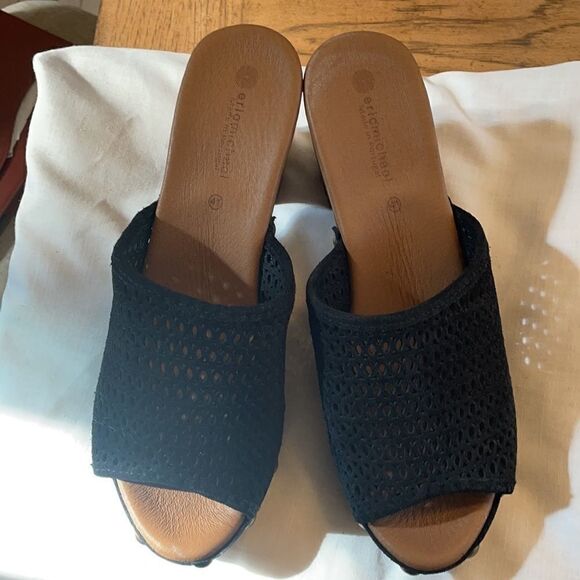 ERIC MICHAEL BLACK SUEDE MESH STUDDED MULES. NEW - Picture 3 of 10